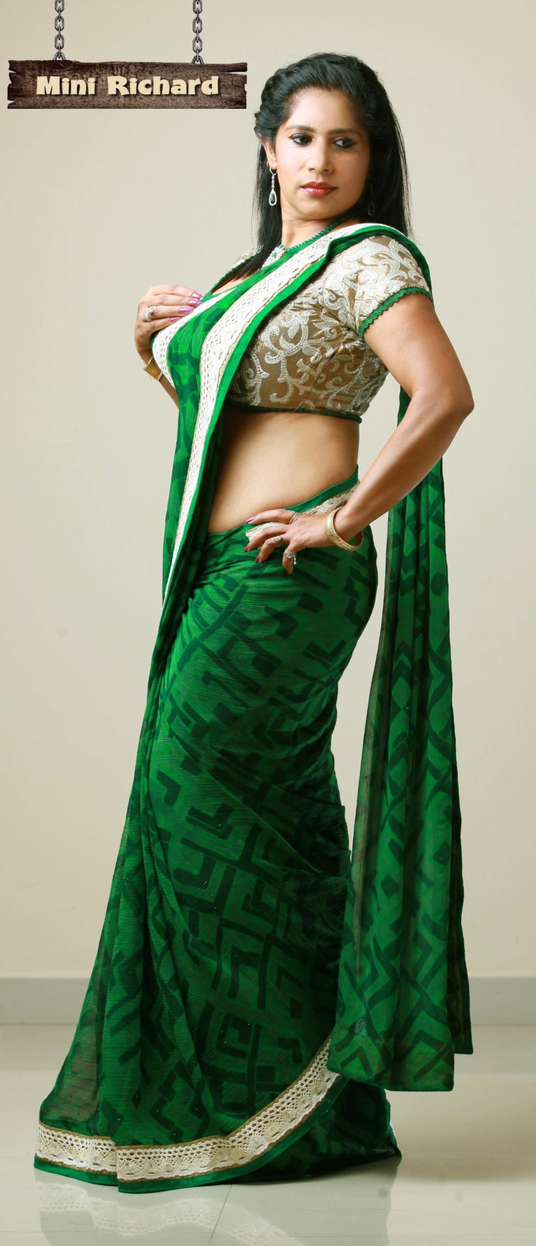 Mini Richard - Kerala Saree Hot Photos Collection 1.