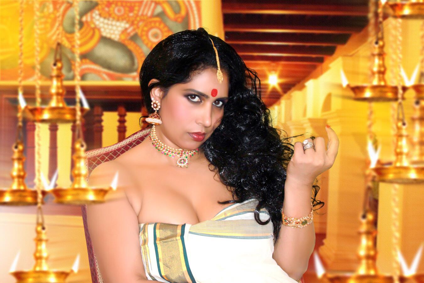 Mini Richard - Kerala Saree Hot Photos Collection 1.